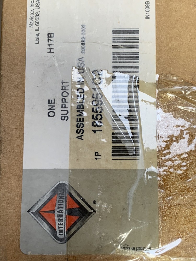 New OEM a/c compressor bracket 1855951C2