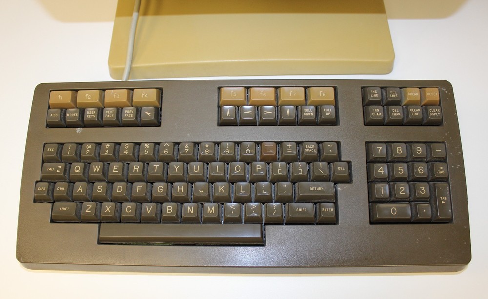 HP 125 TERMINAL COMPUTER, KEYBOARD AND HPIB INTERFACE 100 SERIES HEWLETT PACKARD
