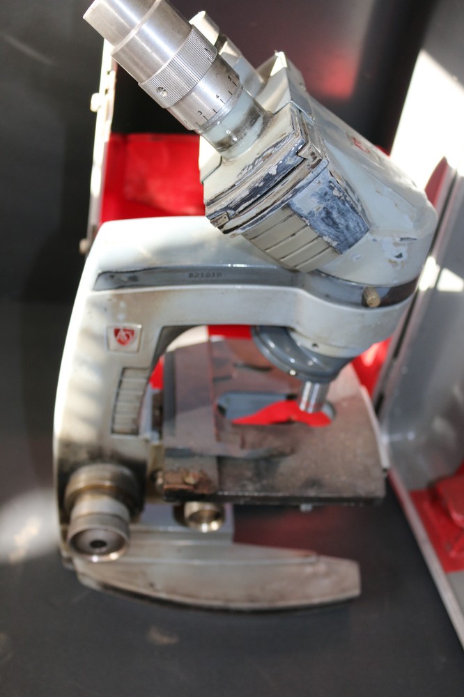 Spencer binocular microscope w/original case