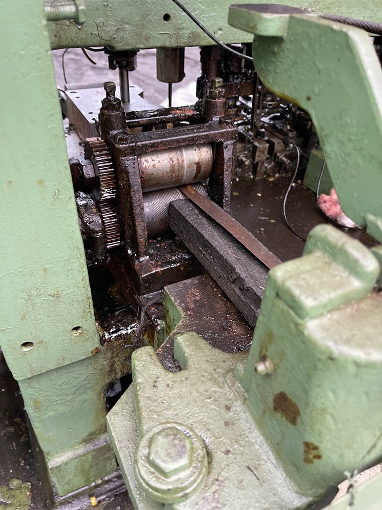 Waterbury Farrel 1010 Eyelet Machine