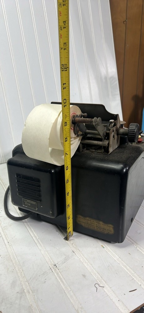 Vintage Model W Electric Victor Adding Machine Untested Display