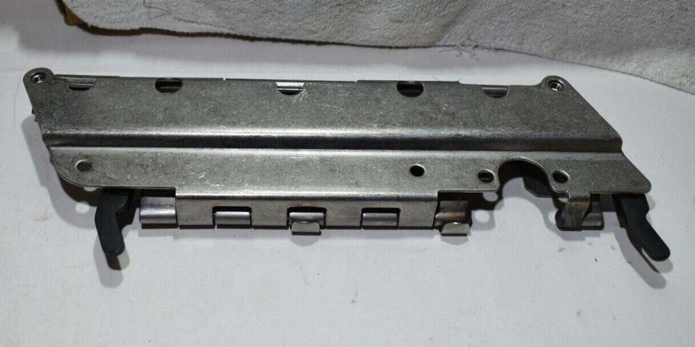 Harley Davidson Saddlebag Latch Assembly Hinge Left Side P/N 90664-93 H1