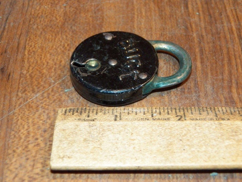 Vintage BUCK Padlock - No Key
