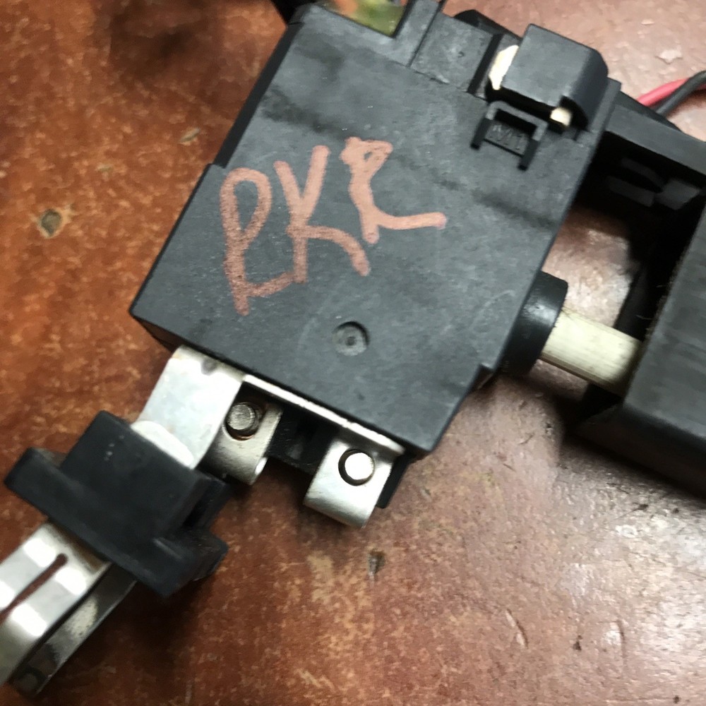 Use OEM Part Power Switch Asembly For Makita 6932FD 14.4v 1/4” Hex Impact/Driver