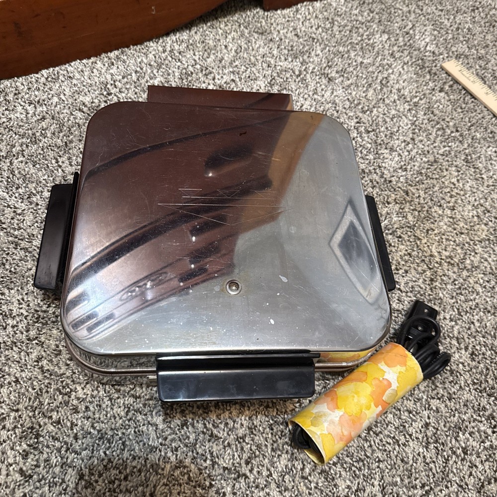 Vintage Kenmore Sears Waffle Maker Chrome Model 632.64641 Tested