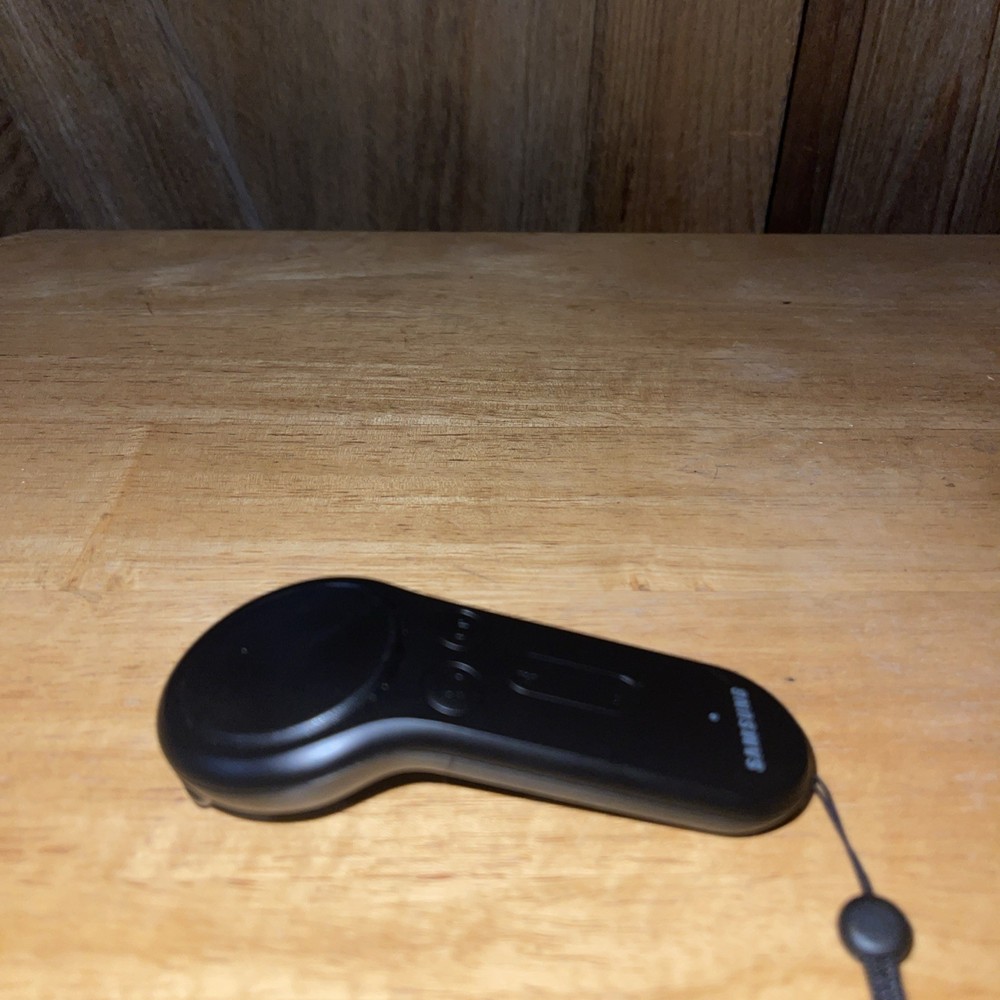 Samsung ET-YO324BBEGUS Gear VR Controller - Black