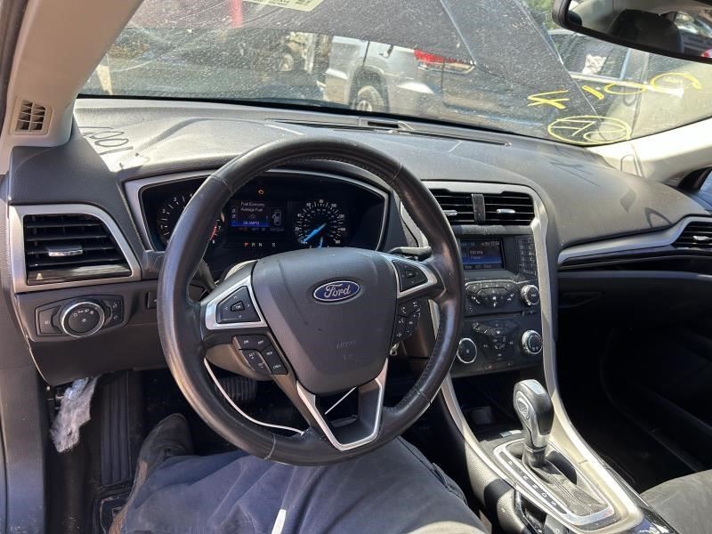 FUSION 2013 High Mounted Stop Light 104572282