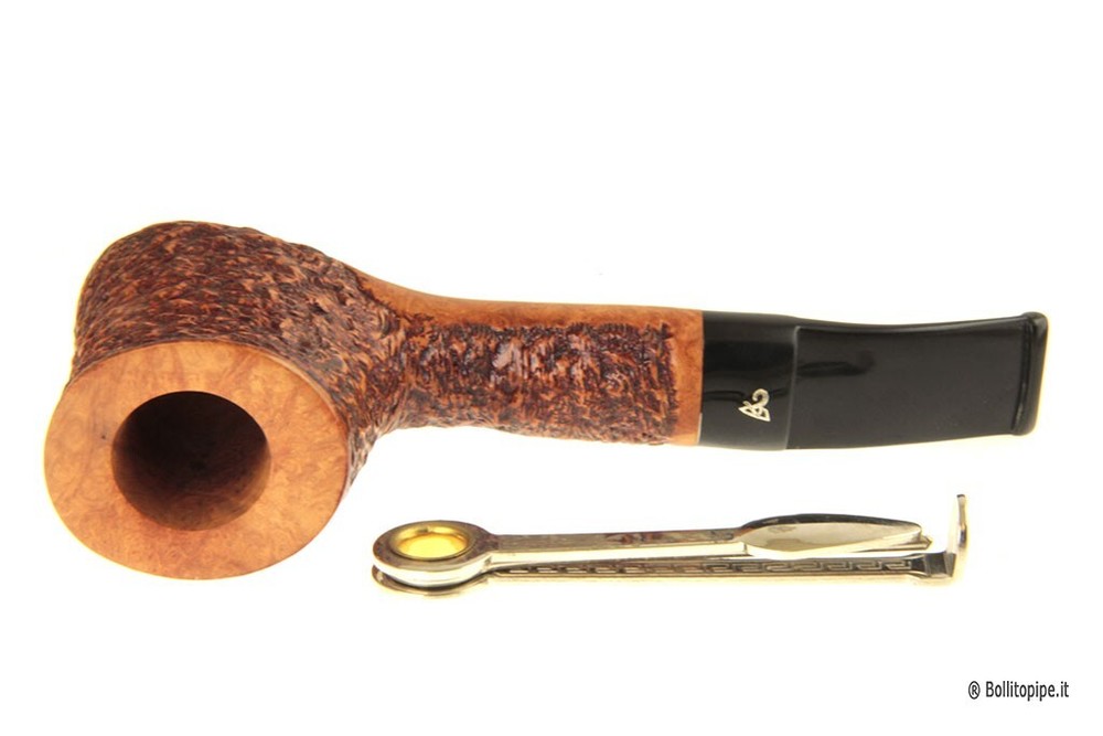 Viprati Collection Rusticated - Light Bent Pot