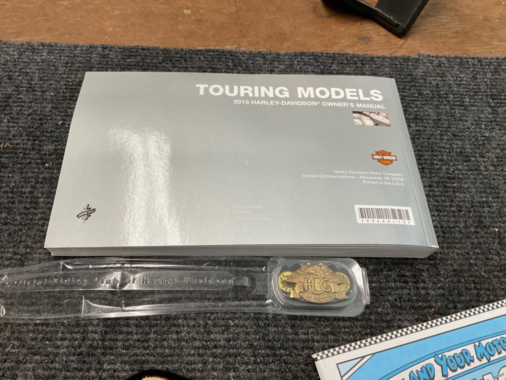 Harley Davidson Motorcycle Owners Manual & Pin & Patch Touring Models 2012 ?