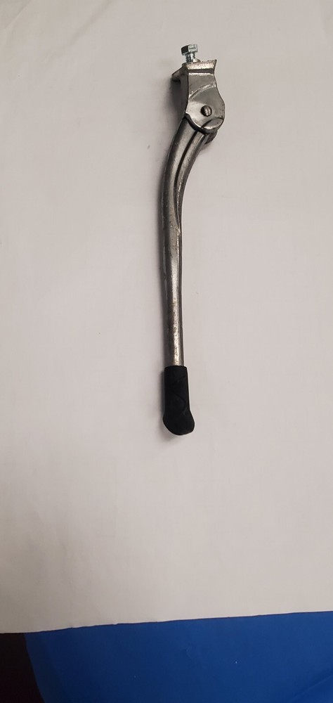 Massload Center Kickstand