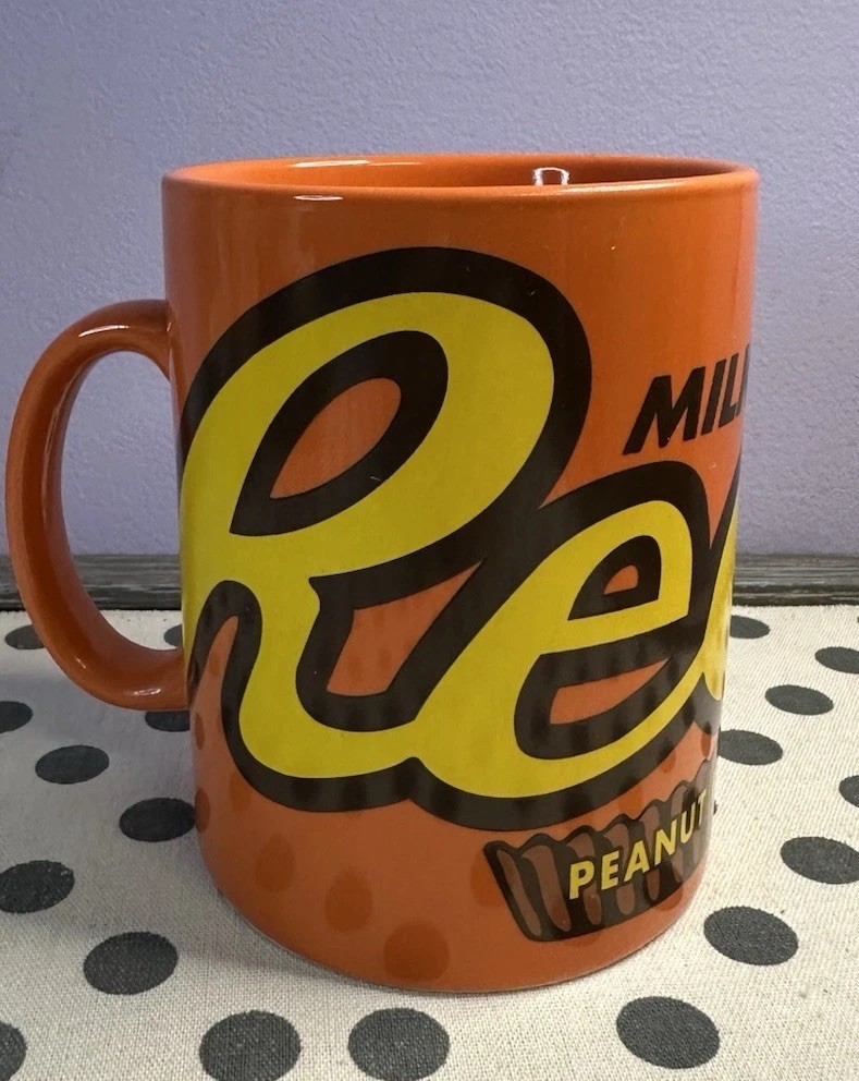 Hershey’s Reese’s Peanut Butter Cup Mug 24 Ounce Ceramic Cup EUC Coffee Candy