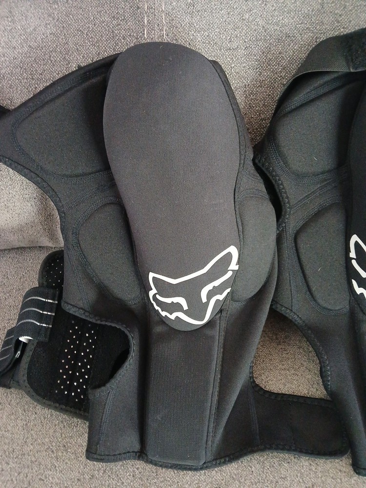 Fox Racing Enduro Knee Guards SZ Large MINT