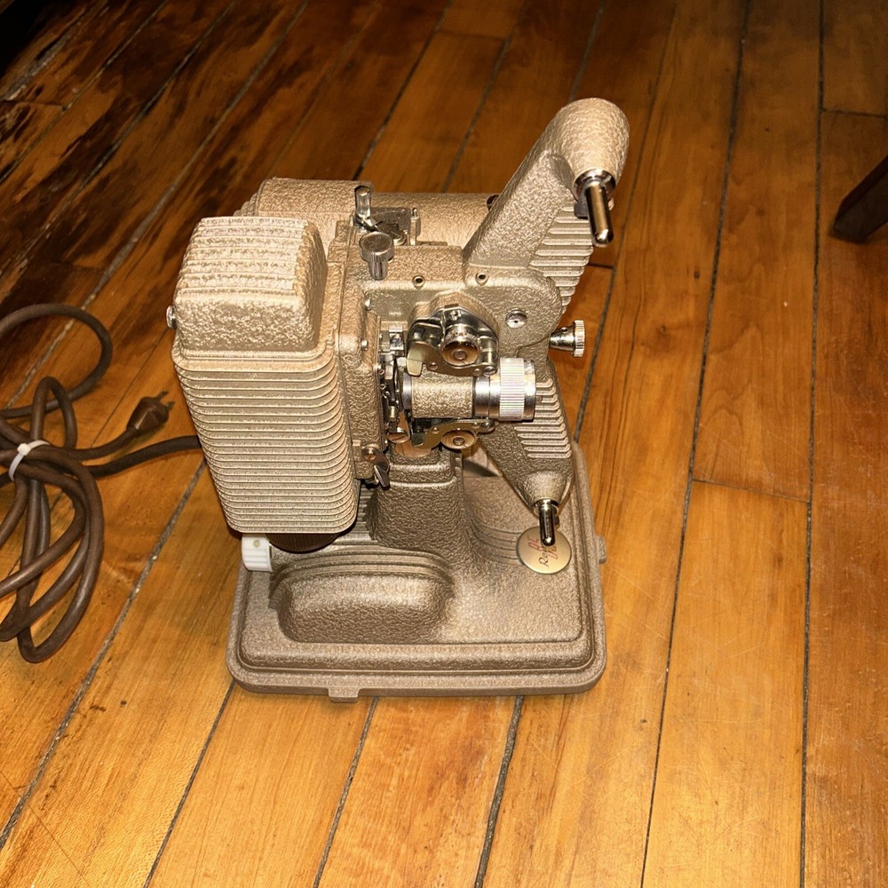 8mm Projector Revere Camera Company Model 85