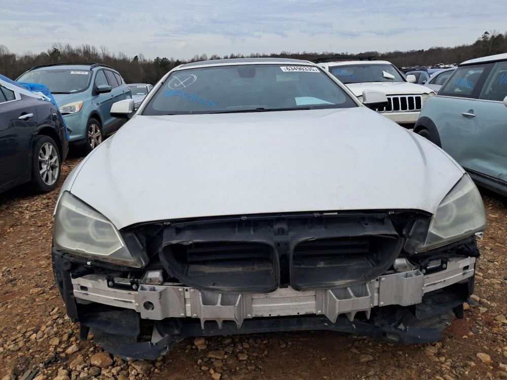 650I 2013 Glove Box 4884305