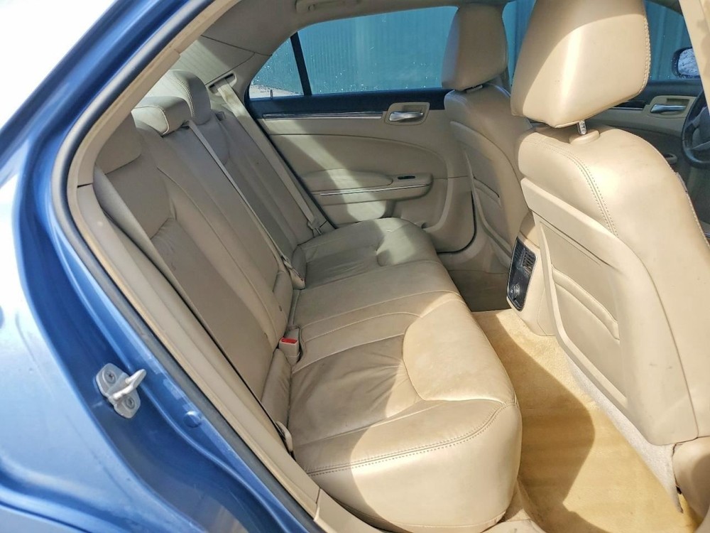 300 2011 Glove Box 4983856