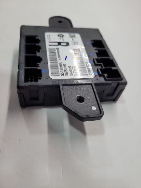 2010-12 JEEP LIBERTY RF RIGHT FRONT PASSENGER DOOR MODULE