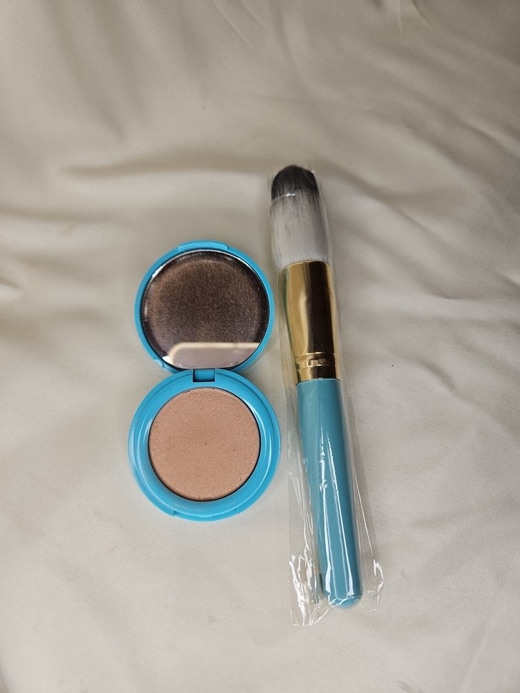 Carmindy & Co Bronzer/ Blush/ Eyeshadow