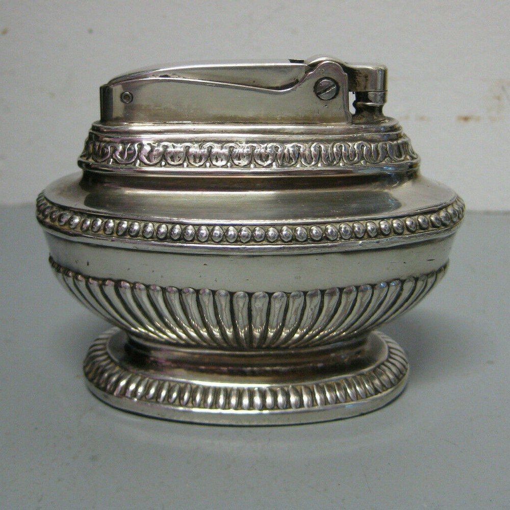Vintage Ronson Queen Anne Table Lighter