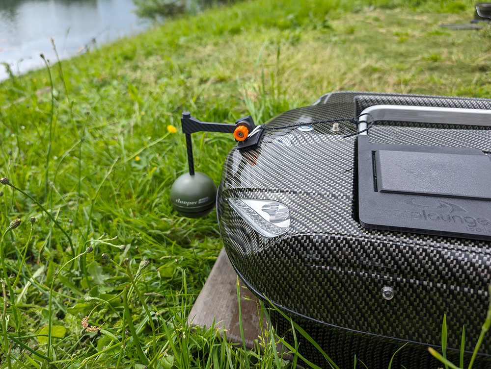 RT4 front  mount  Deeper Bait Boat arm