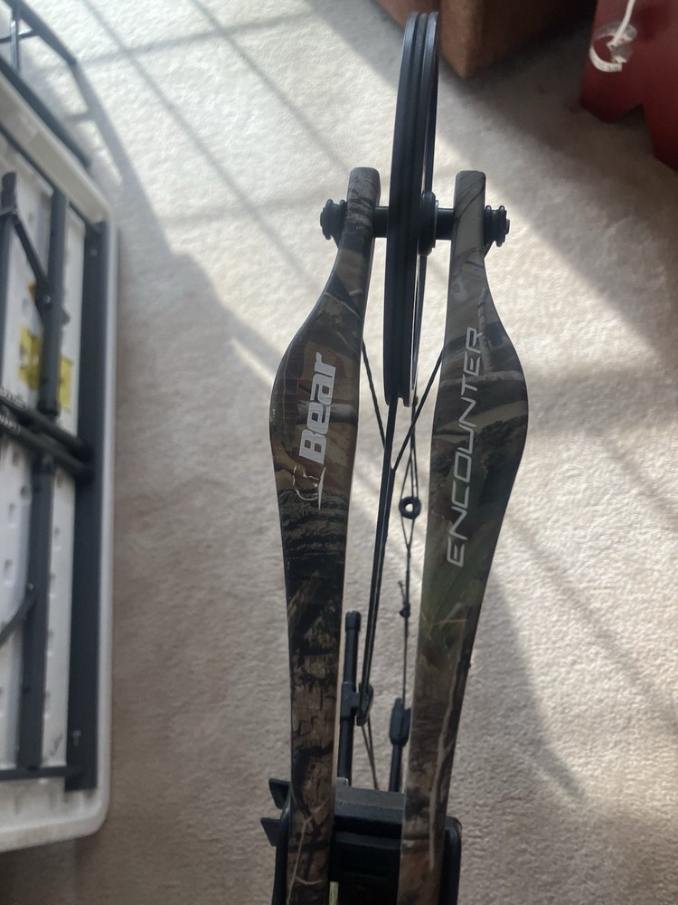 Bear Archery Encounter Compound Bow Camo for Men, Model Encounter, Compound Bow
