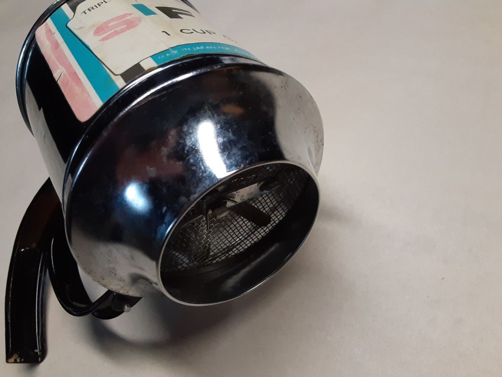 Vintage 1 cup flour sifter