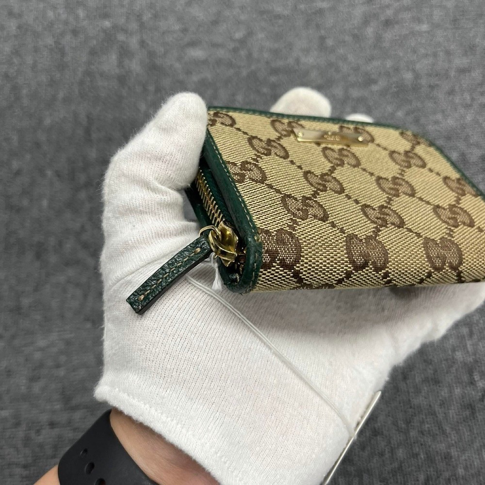 Gucci Compact small wallet Authentic
