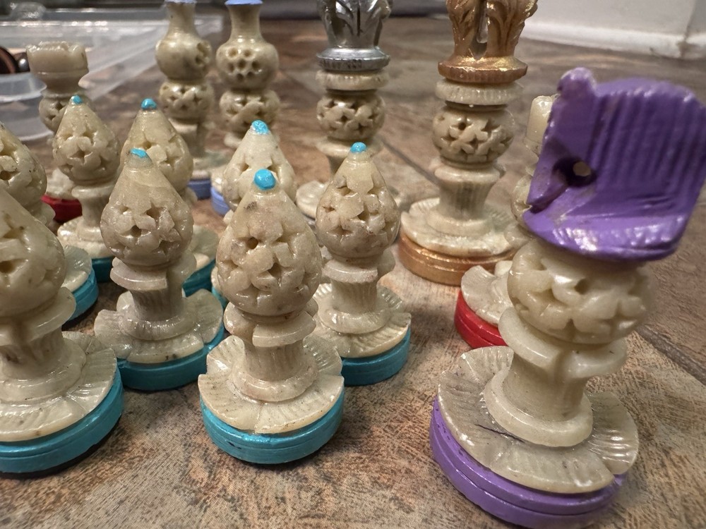 Soapstone/stone? Chess 16 Pieces. White Set