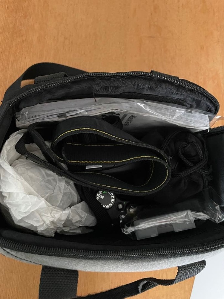 Nikon D5000 digital SLR camera double lens set