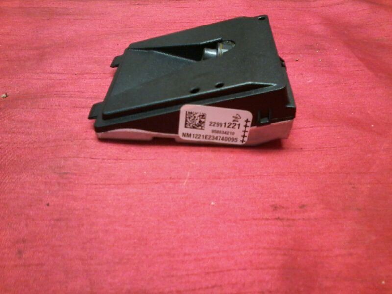 Camera/Projector Front View Camera Windshield Mounted Fits 13-14 SRX 680151