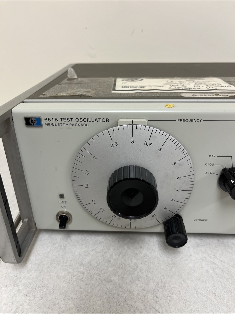 Power Tested Only HP 651B Test Oscillator. Powers On. No Further Testing
