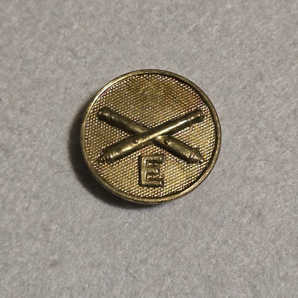 WW1 Type 1 Gilt Artillery Co. E Collar Disk