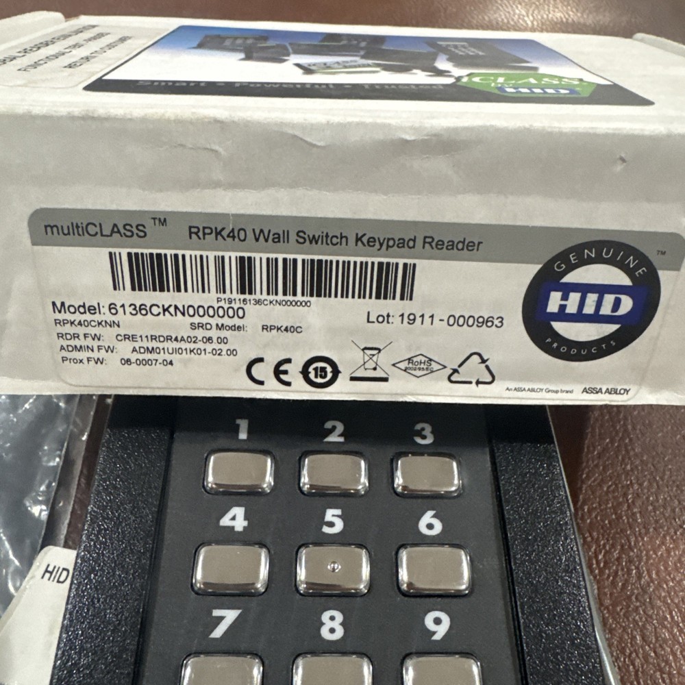 HID MultiClass RPK40 Keypad Wall Switch Reader 6136CKN000000