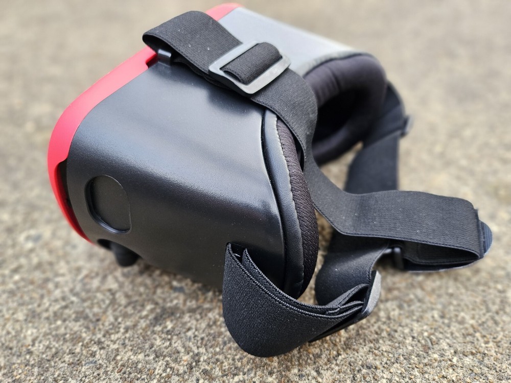 Dream Vision Tzumi Virtual Reality (VR) Headset for Smartphone iOS Android