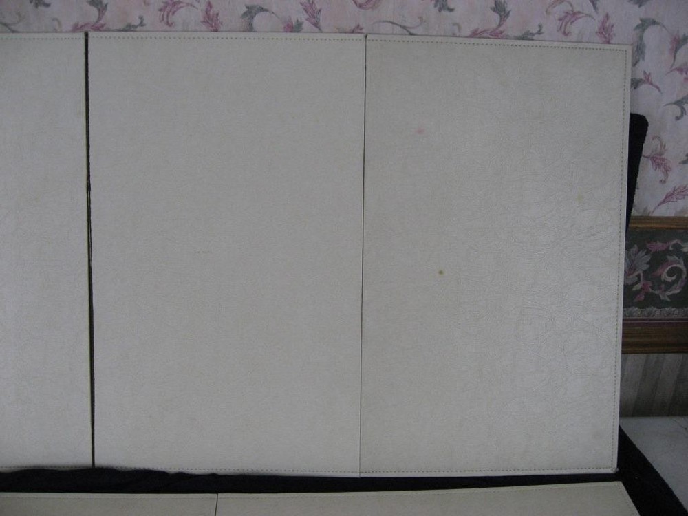 Broyhill Brasilia Round Dining Table Protector Pad