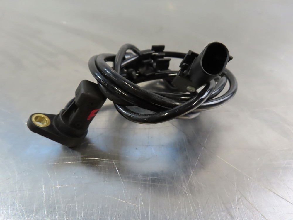 EB1442 2016 16 APRILIA TUONO RR FRONT SPEED ABS SENSOR