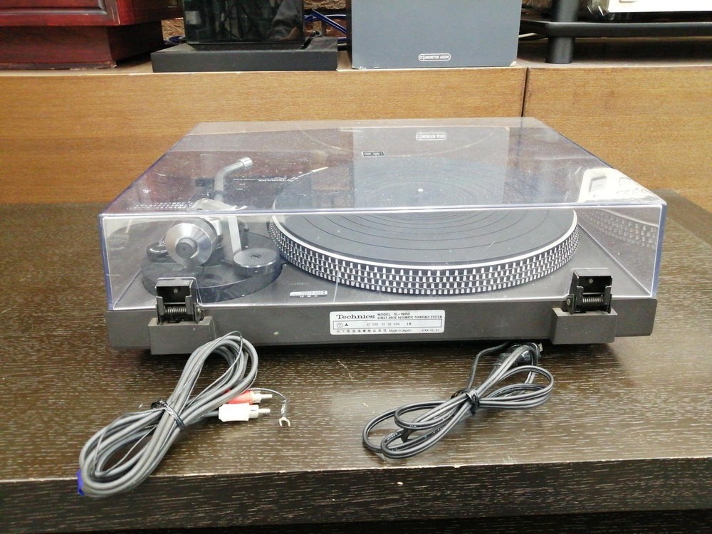 Technics SL-1900 Turntable Direct Drive Record Player Working
