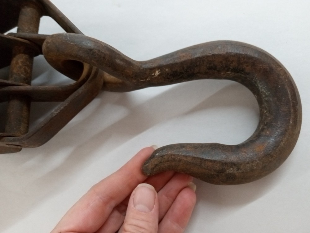 Vintage Cast Iron Triple Rope Pulley