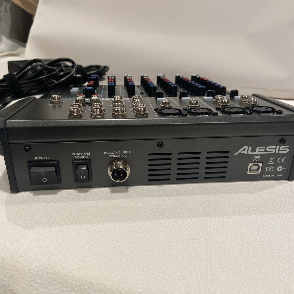 Alesis MultiMix 8 USB FX With Power Cord