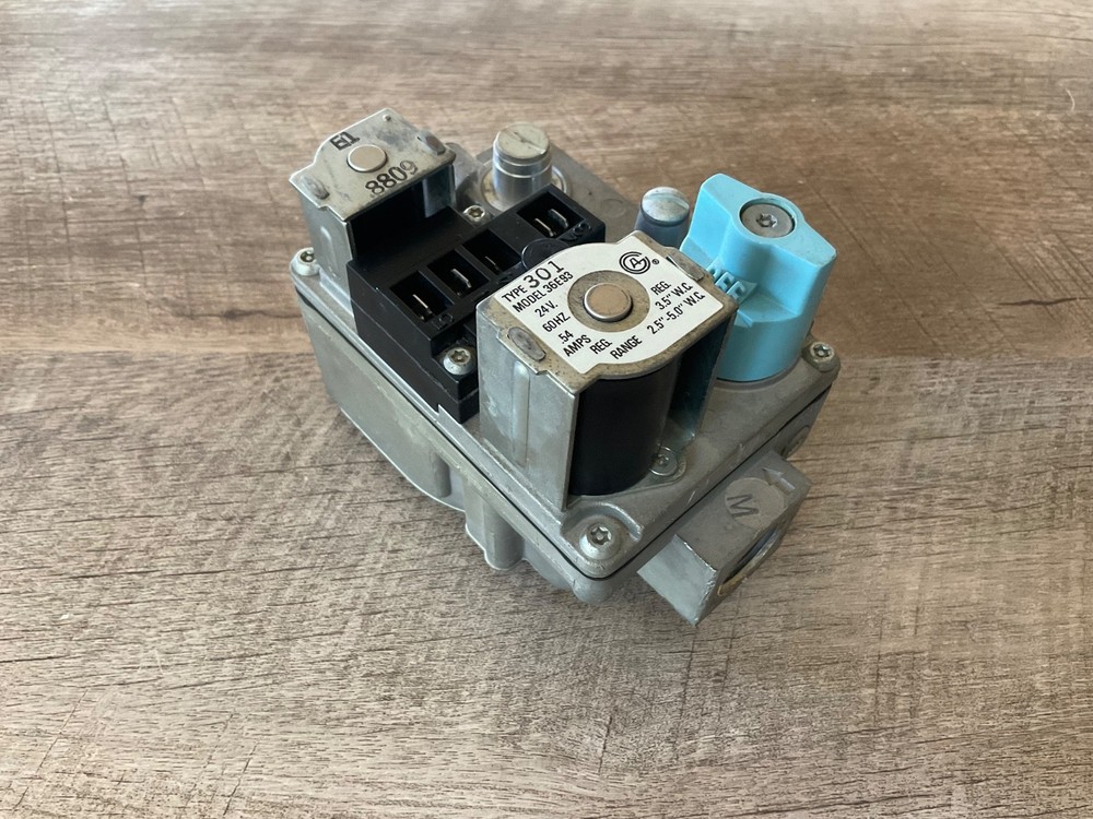 Furnace Gas Valve 36E93 Type 301 White-Rodgers