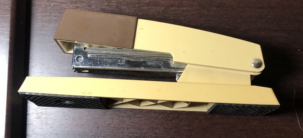 🇺🇸 VINTAGE Bostitch Stapler -Tan/Brown