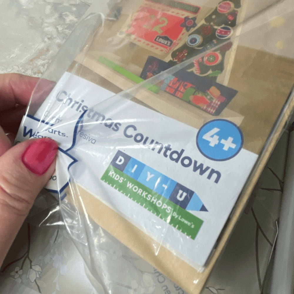 Lowe’s Christmas Countdown DIY kids Workshop kit.