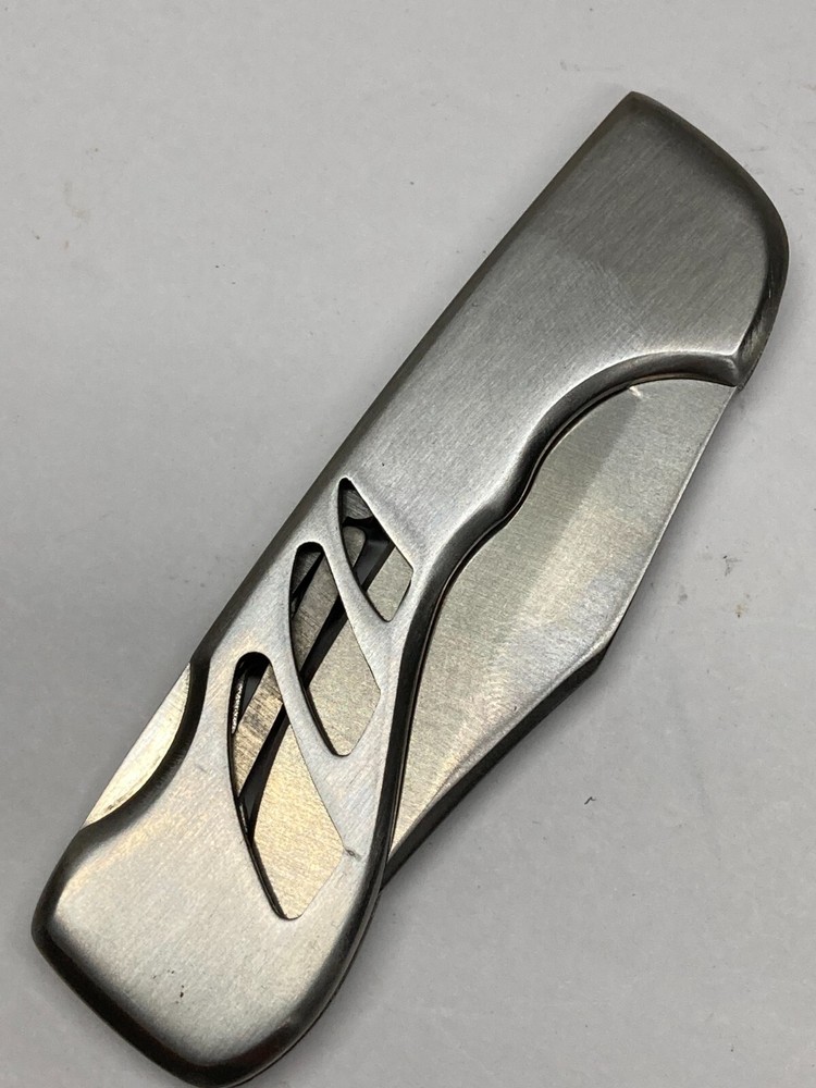 Master Silver Folder w/Plain Blade, Clip, Lockback YD-8009