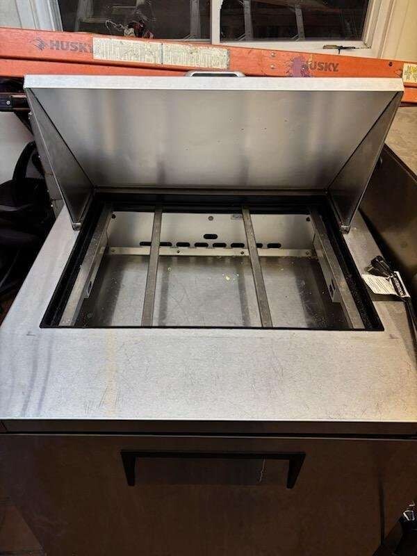 true refrigerated sandwich prep table tfp-32-12m