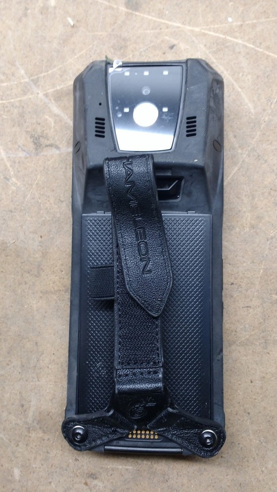 Chameleon 5R Rugged Biometric Handheld Device – Powers On