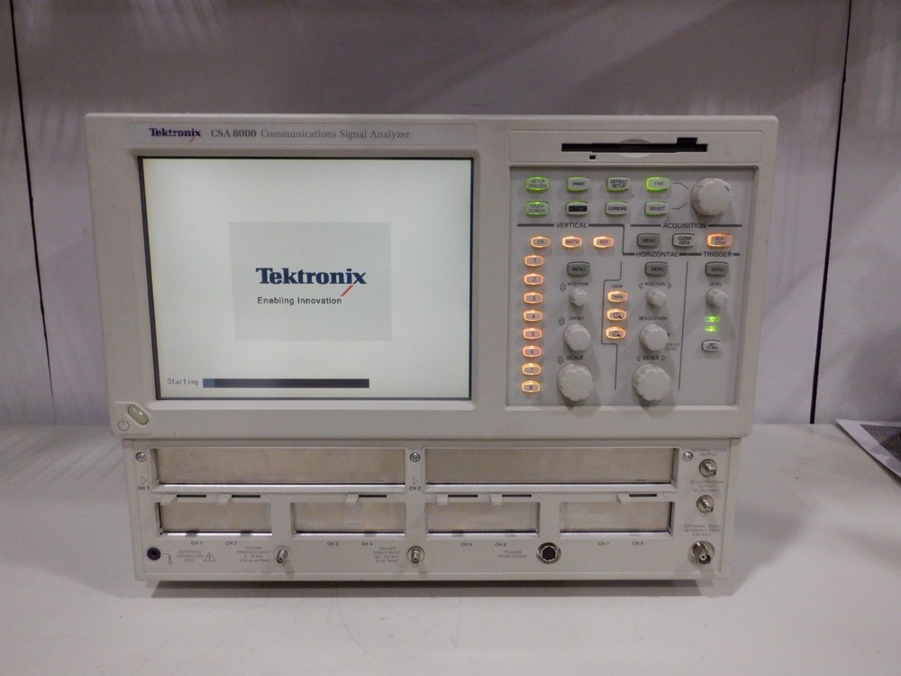 TEKTRONIX CSA8000 SIGNAL ANALYZER