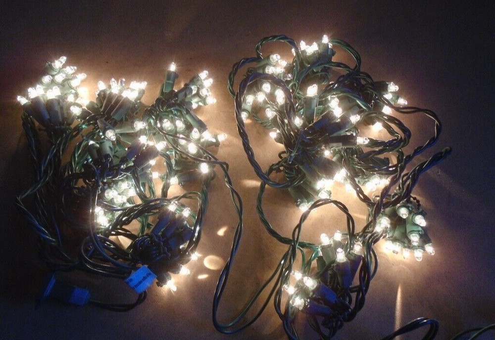 100 Ultra Burst Cluster Light Set Plug-In Clear Green Wire (2-boxes)
