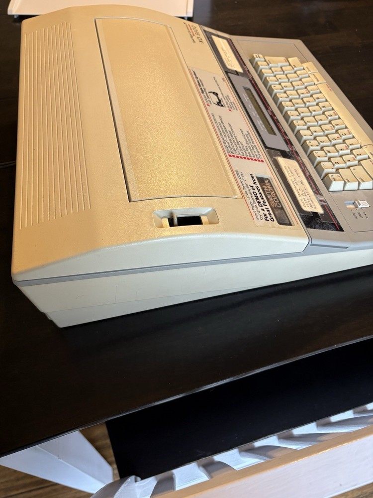 Smith Corona XD-5600 Electronic Memory Typewriter, Pre-Owned, Tested.