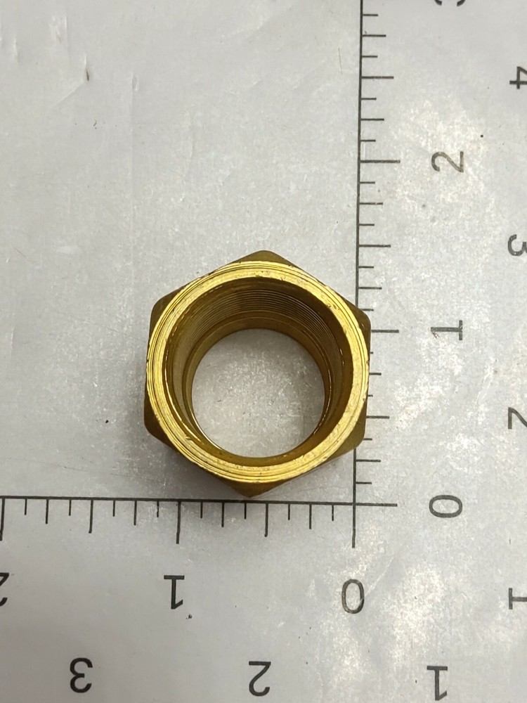 BRASS PIPE ADAPTER COUPLING (NOS)