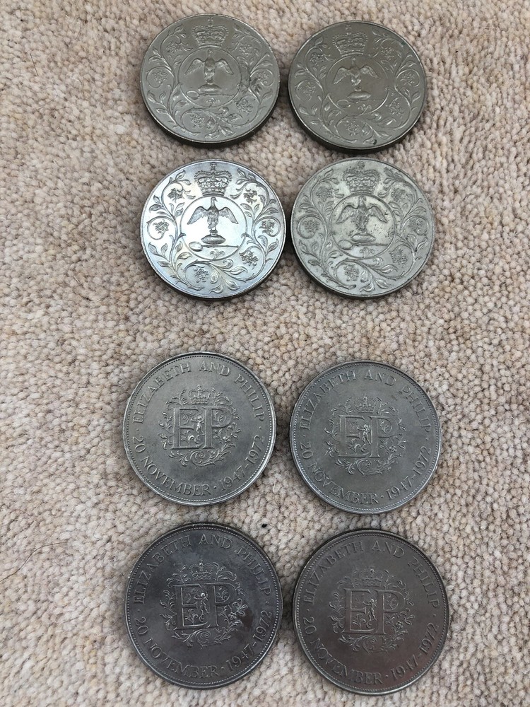 8 commemorative coins crowns