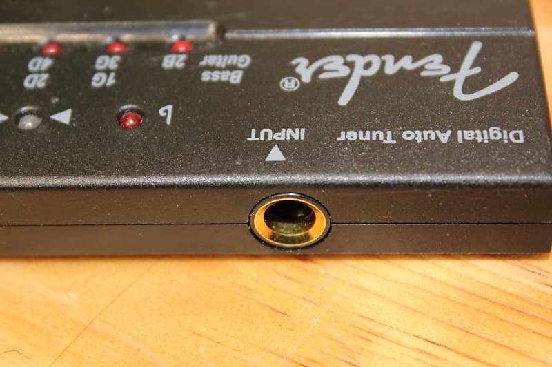 Fender Digital Auto Tuner It-10